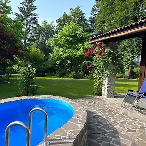  Vakantiehuis Family House Zbilje